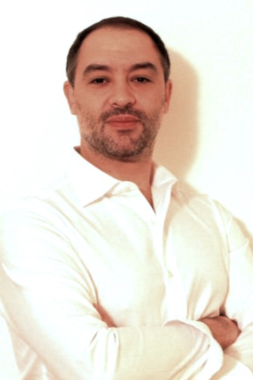 Dr. Juan Pablo Estevez JP